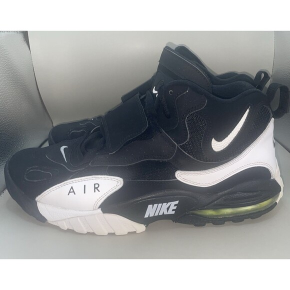 2017 Nike Air Max Speed Turf Mens 10.5 Black White Yellow 525225-011 NFL - Picture 1 of 11